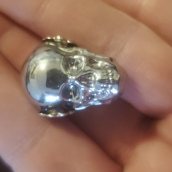 New Silver Titanium Skull Pendant. - Picture 10 of 12